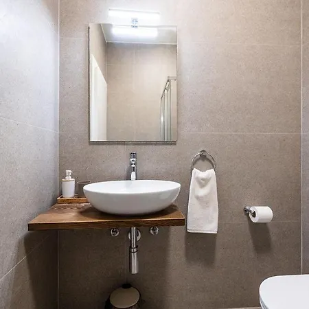 Daire Oasis Sea View 3 Bedroom By Homely