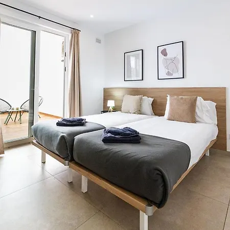 Oasis Sea View 3 Bedroom By Homely *